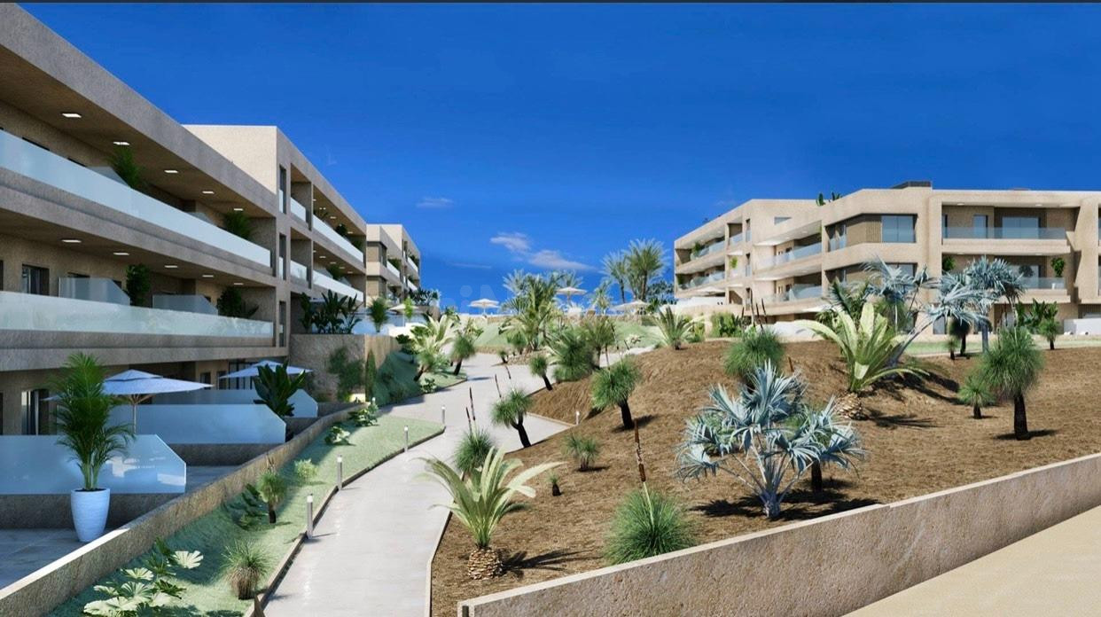 Apartamento 2 dormitorios con terraza y vista al mar - La Te - foto 3