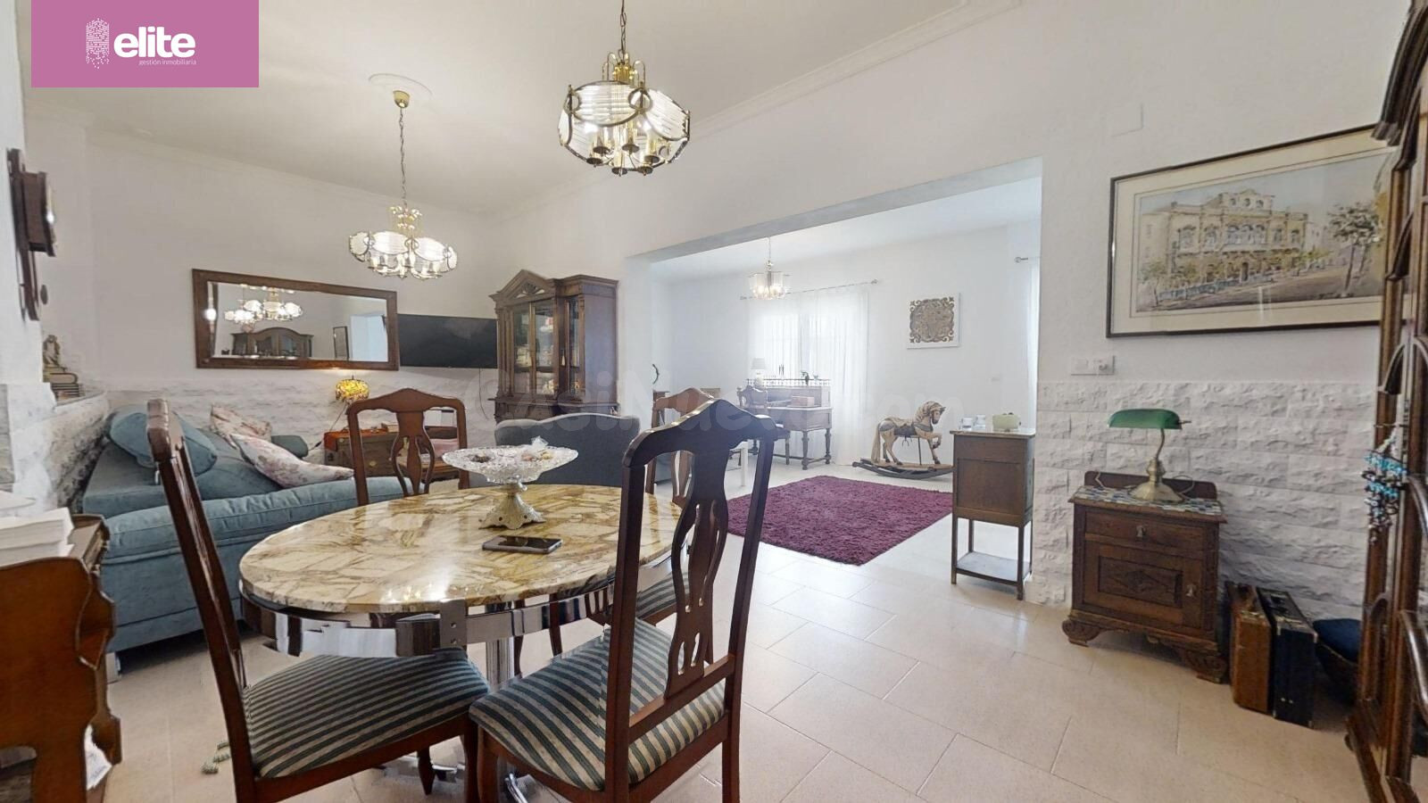 MAGNIFICA CASA EN EL CENTRO TOTALMENTE REFORMADA - foto 3