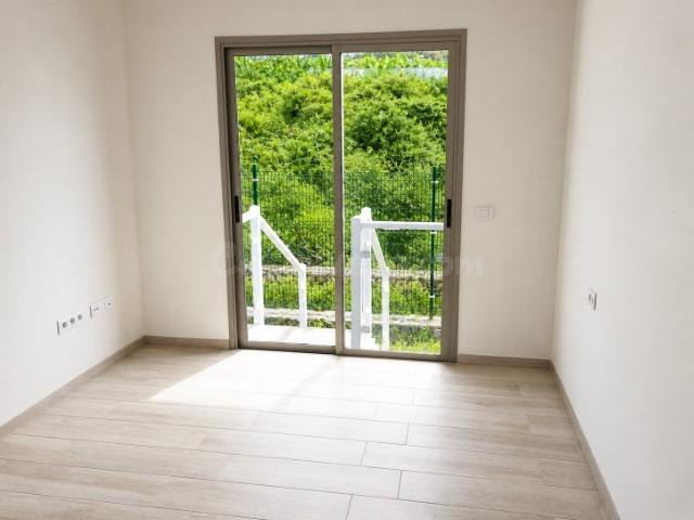 Apartamento 2 dormitorios con amplio jardín - Toscal - Los R - foto 5