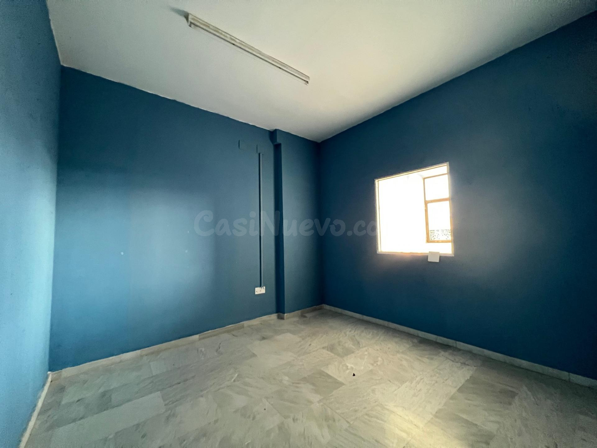 CASABANCO VENDE  OFINA EN ALMENDRALEJO. - foto 4