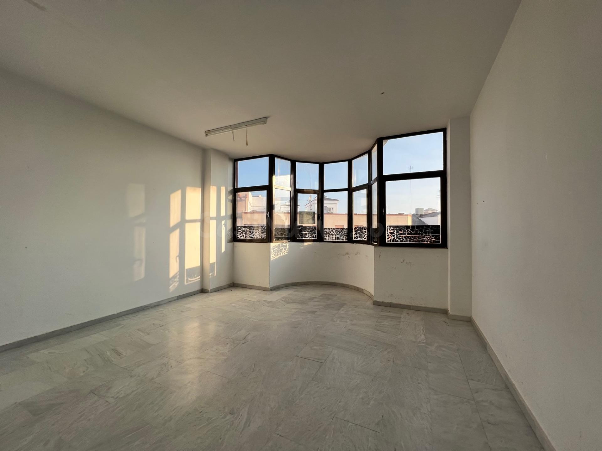 CASABANCO VENDE  OFINA EN ALMENDRALEJO. - foto 5