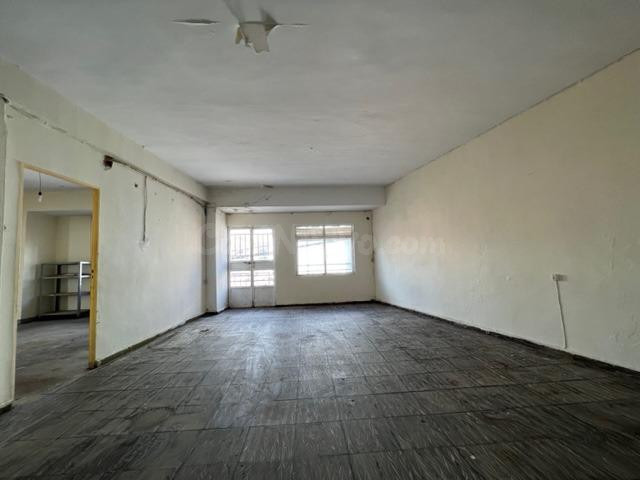 CASABANCO VENDE DOS PISOS EN ZORITA. - foto 2