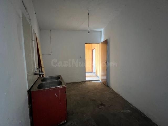 CASABANCO VENDE DOS PISOS EN ZORITA. - foto 4