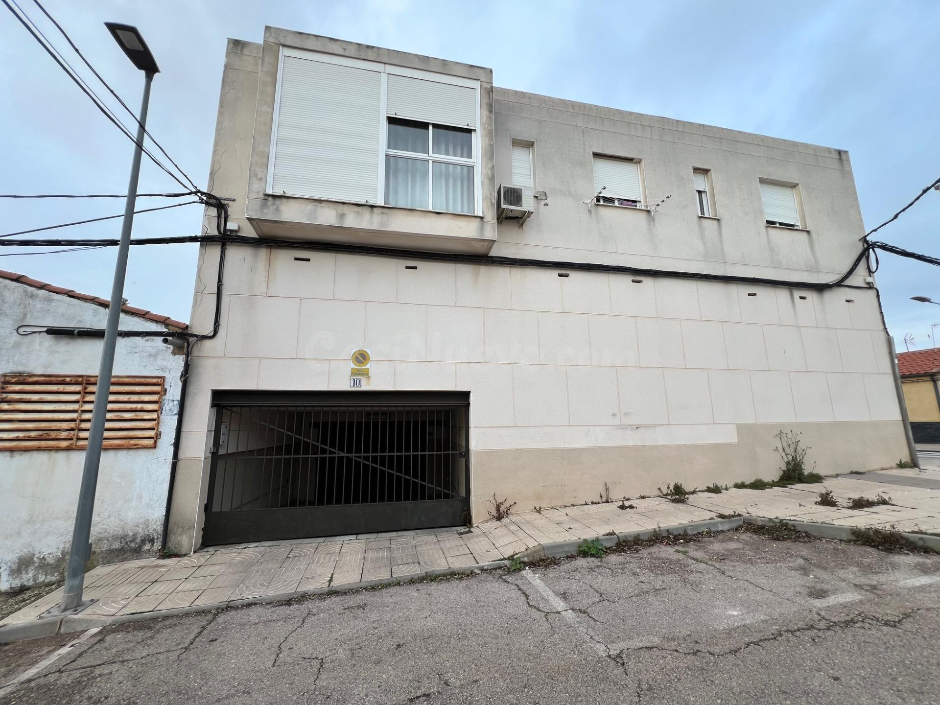 CASABANCO VENDE PLAZA DE GARAJE EN CÁCERES - foto 2