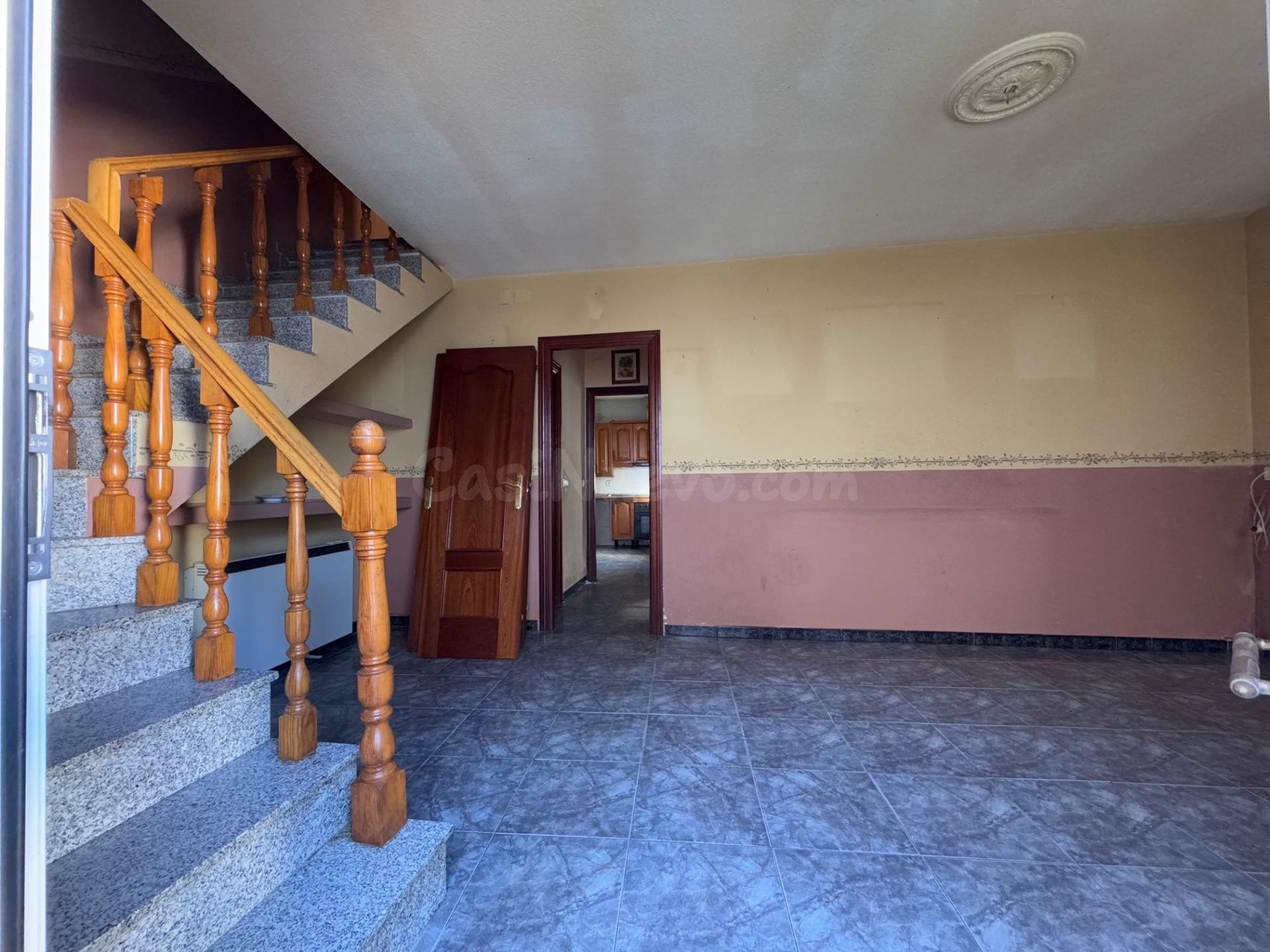 CASABANCO VENDE CASA DE TRES DORMITORIOS EN MADROÑERA