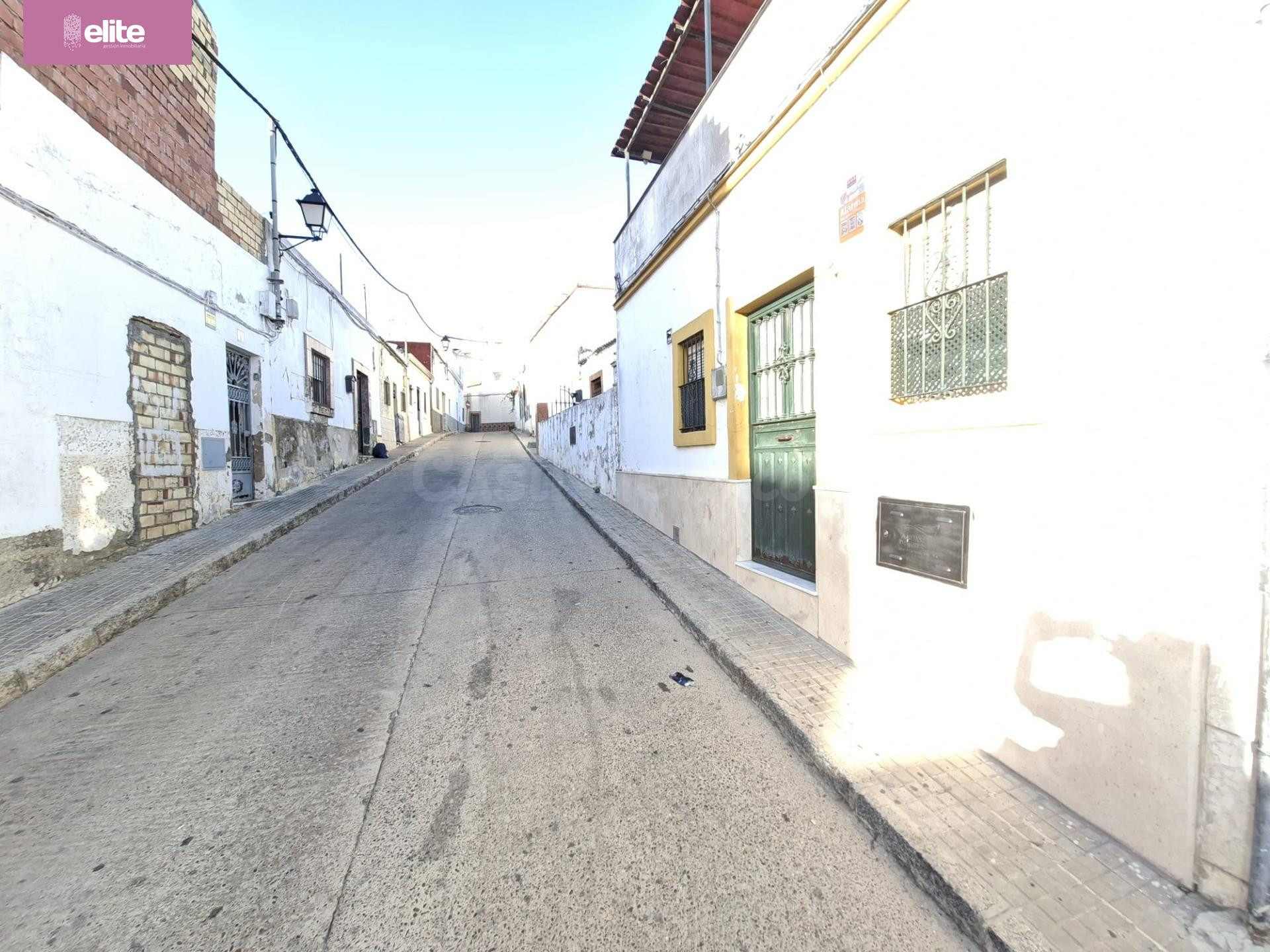 ESTUPENDA CASA PARA REFORMAR EN TORRESOTO DE 2 PLANTAS