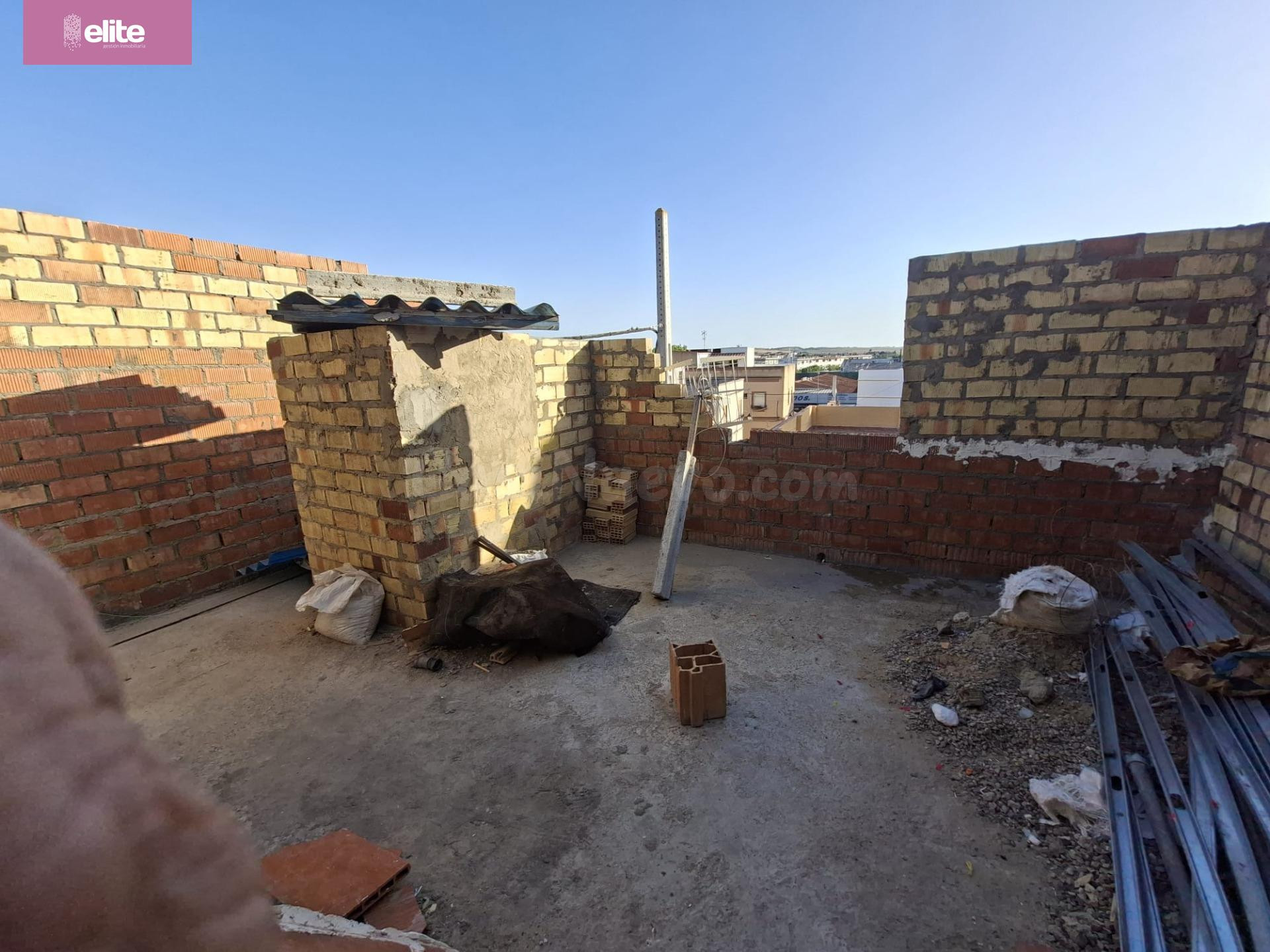 ESTUPENDA CASA PARA REFORMAR EN TORRESOTO DE 2 PLANTAS - foto 5