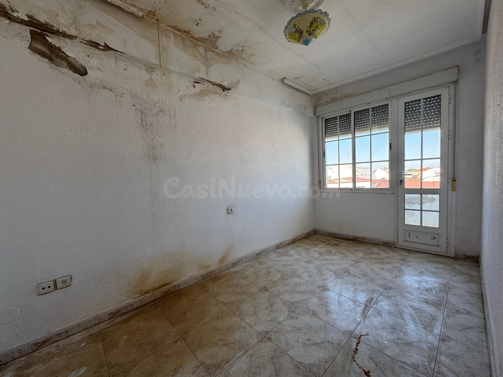 CASABANCO VENDE PISO DE TRES DORMITORIOS EN MONTIJO. - foto 2