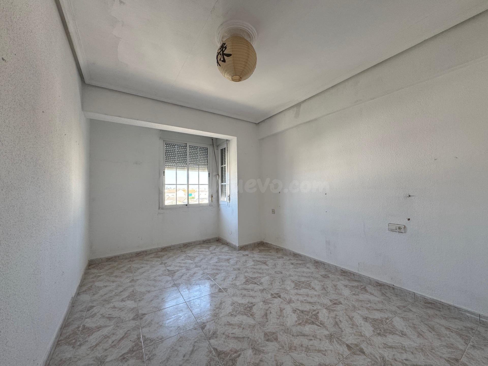 CASABANCO VENDE PISO DE TRES DORMITORIOS EN MONTIJO. - foto 3