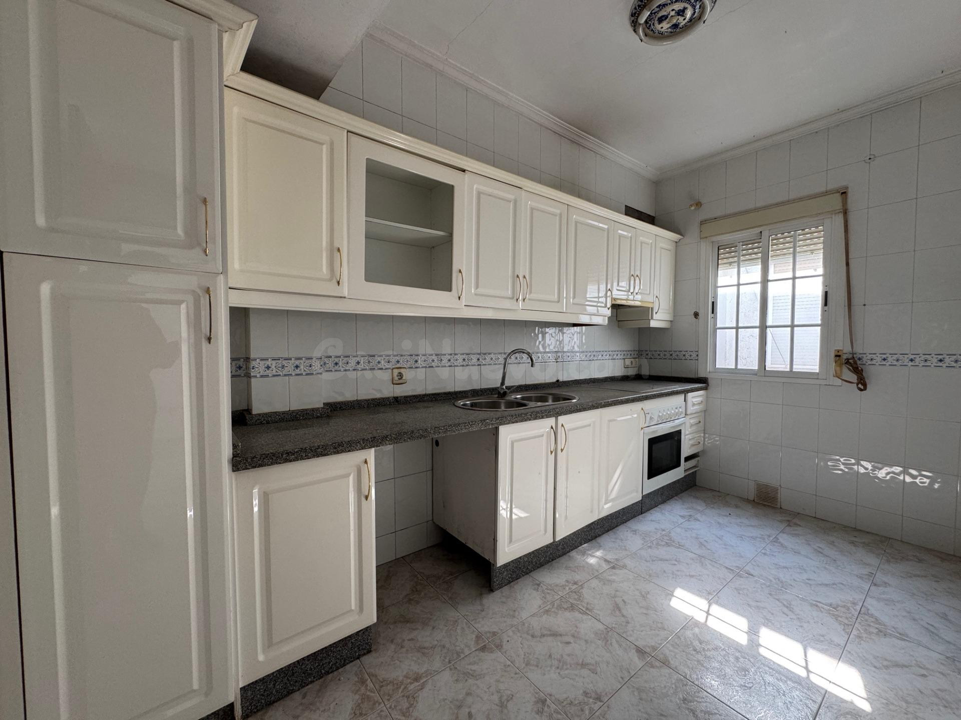 CASABANCO VENDE PISO DE TRES DORMITORIOS EN MONTIJO. - foto 4