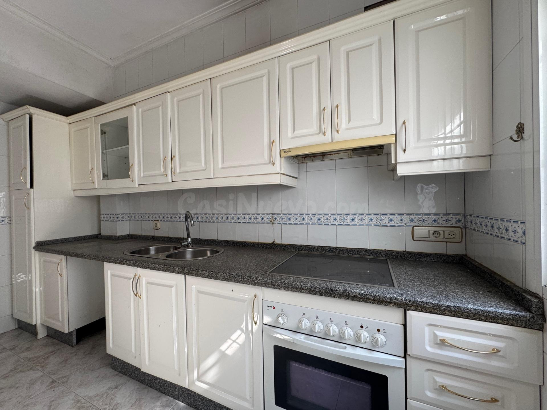 CASABANCO VENDE PISO DE TRES DORMITORIOS EN MONTIJO. - foto 5