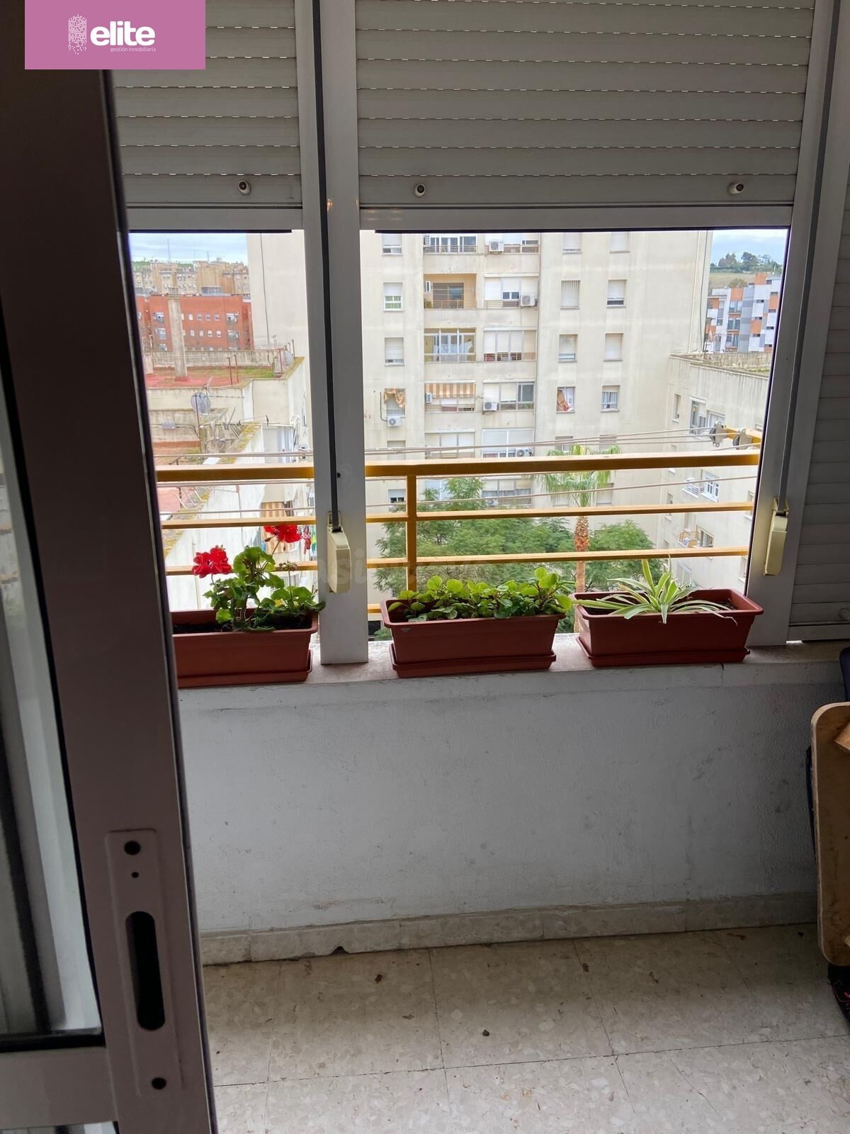 ESTUPENDO PISO EN VALLESEQUILLO II CON TERRAZA - foto 4