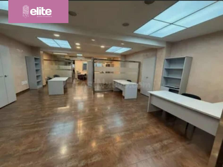 ESPECTACULAR CASA CON GARAJES EN EL CENTRO