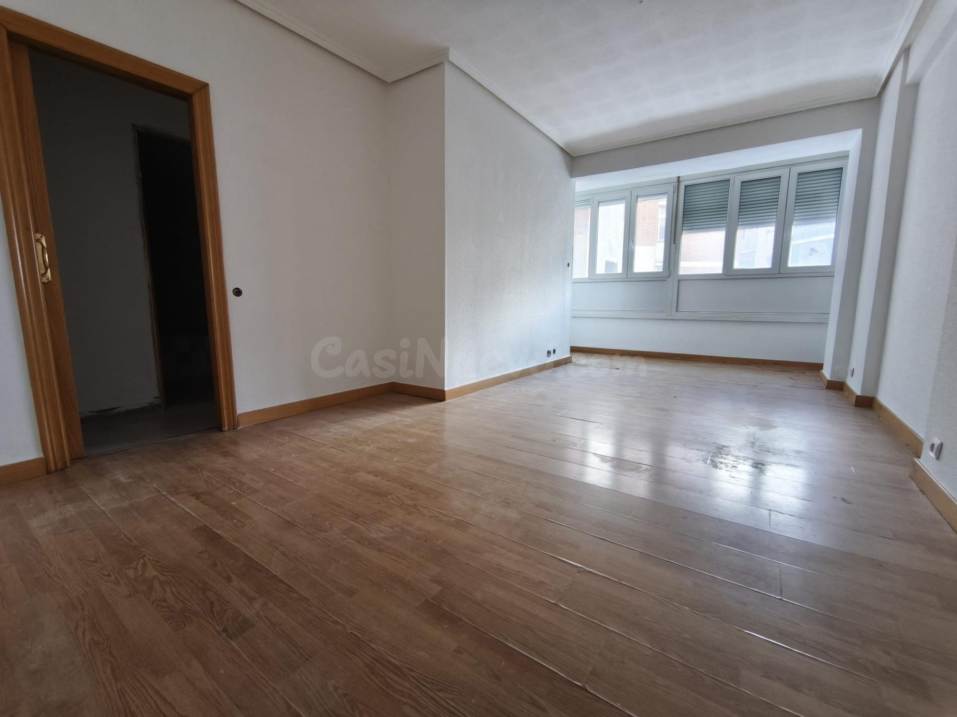 CASABANCO VENDE  PISO DE TRES DORMITORIOS EN EL CENTRO DE ME - foto 3
