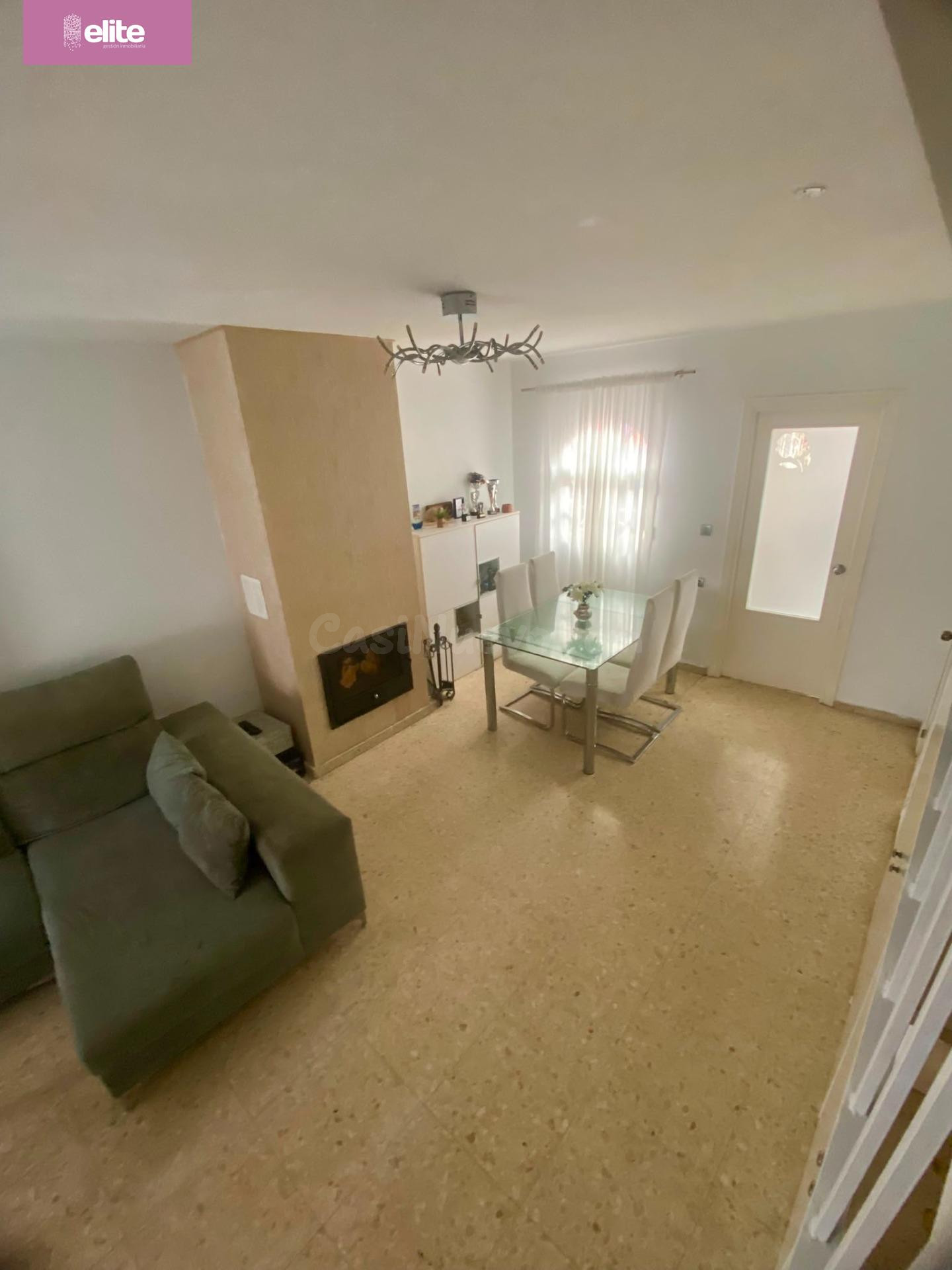 MAGNIFICA CASA UNIFAMILIAR CON PATIO EN PARQUE ALTO - foto 3