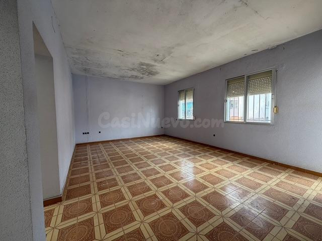 CASABANCO VENDE  PISO DOS DORMITORIOS EN JEREZ DE LOS CABALL - foto 4
