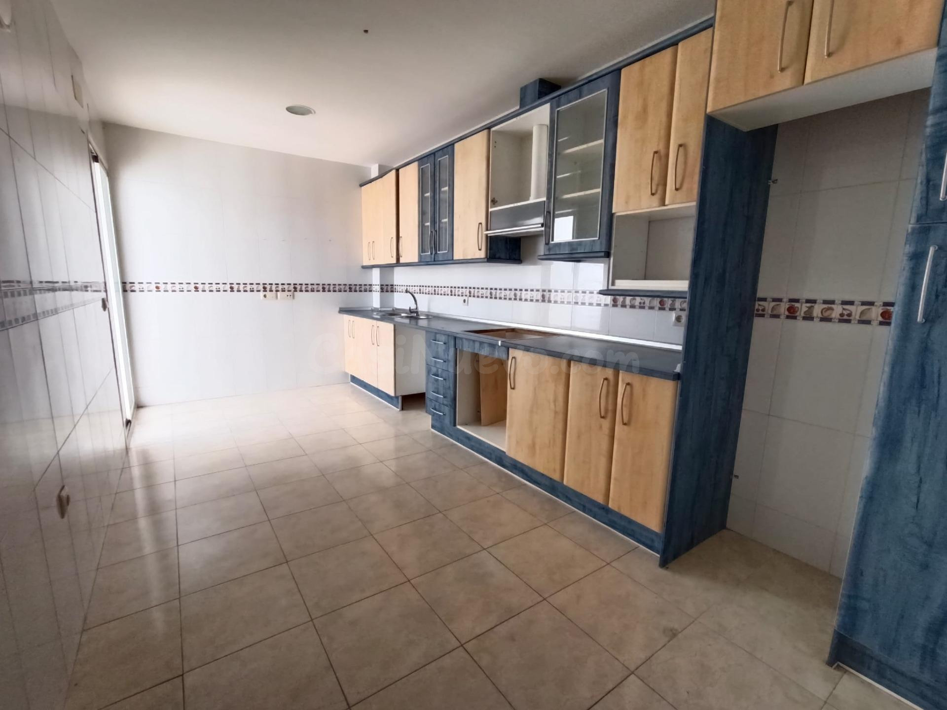 CASABANCO VENDE PISO DE TRES DORMITORIOS EN MONTIJO - foto 3