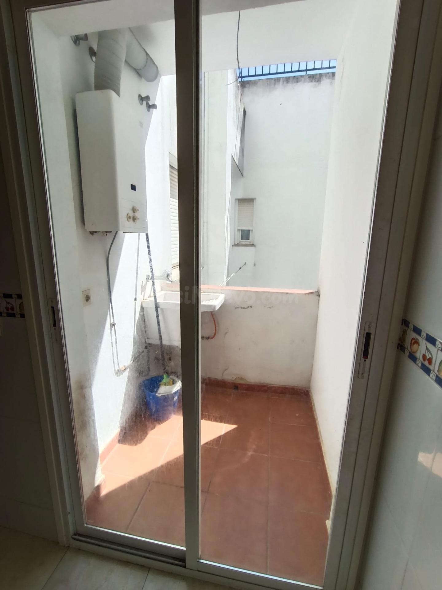 CASABANCO VENDE PISO DE TRES DORMITORIOS EN MONTIJO - foto 4