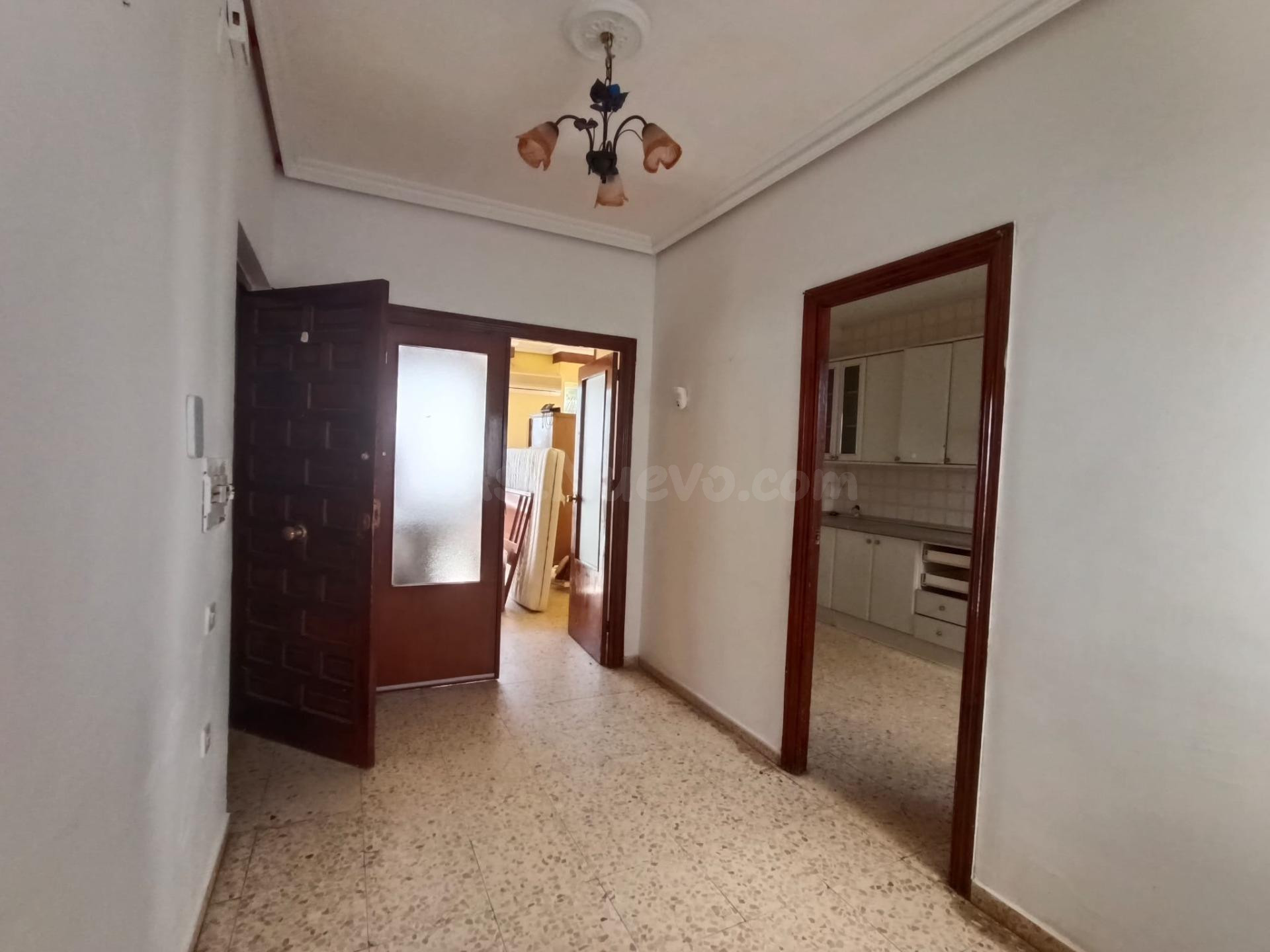 CASABANCO VENDE PISO DE TRES DORMITORIOS EN VILLAFRANCA DE L - foto 3
