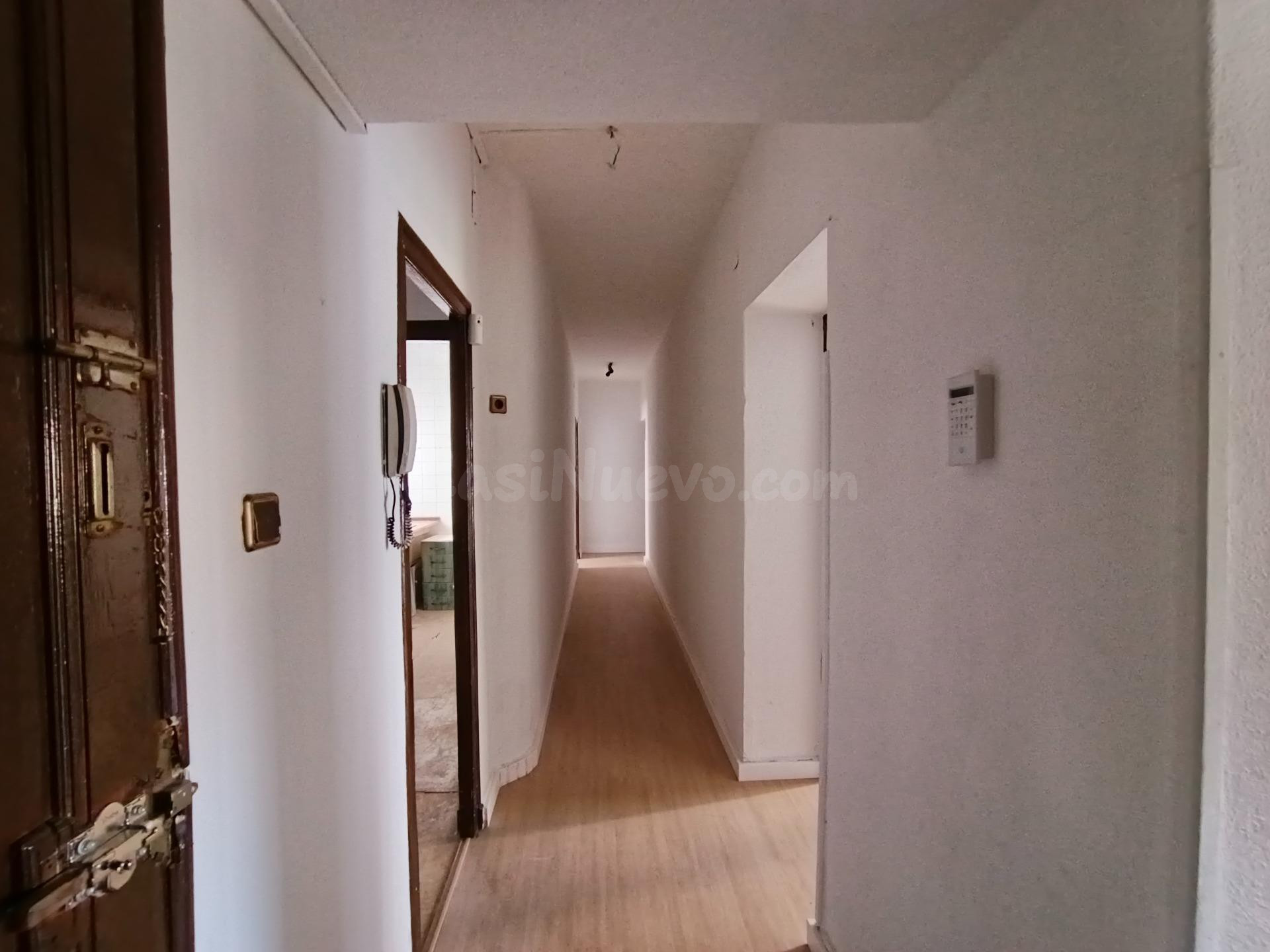 CASABANCO VENDE  PISO DE TRES DORMITORIOS EN PLASENCIA.
