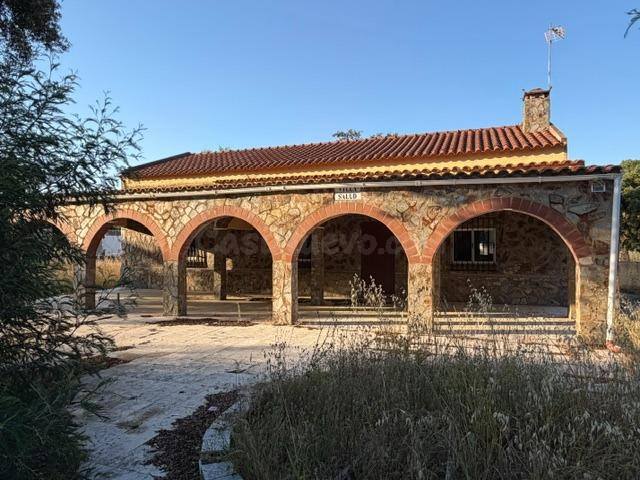 CASABANCO VENDE FINCA CON VIVIENDA ZONA DE BOTOA. - foto 4