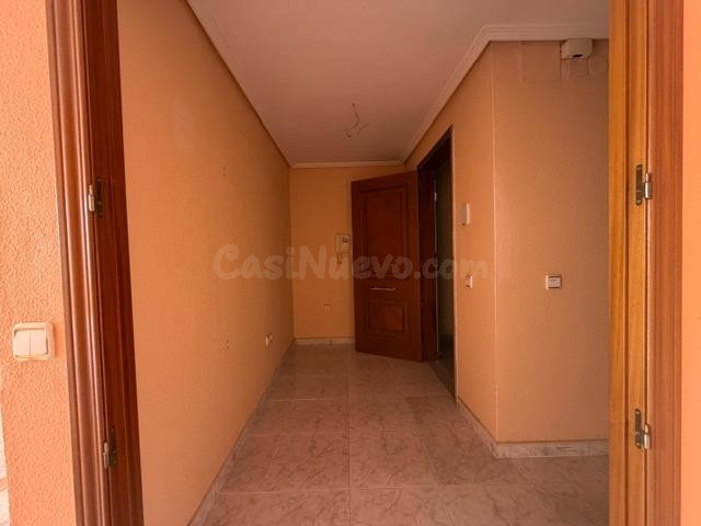 CASABANCO VENDE PISO DE TRES DORMITORIOS EN MONTIJO - foto 4