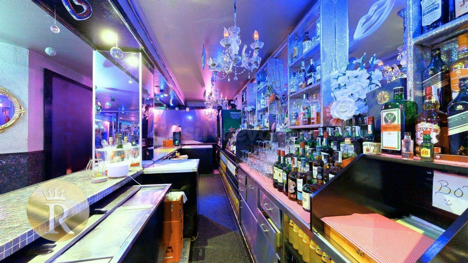 HOSTAL Y BAR CAFETERIA EN PLAYA LOS LOCOS