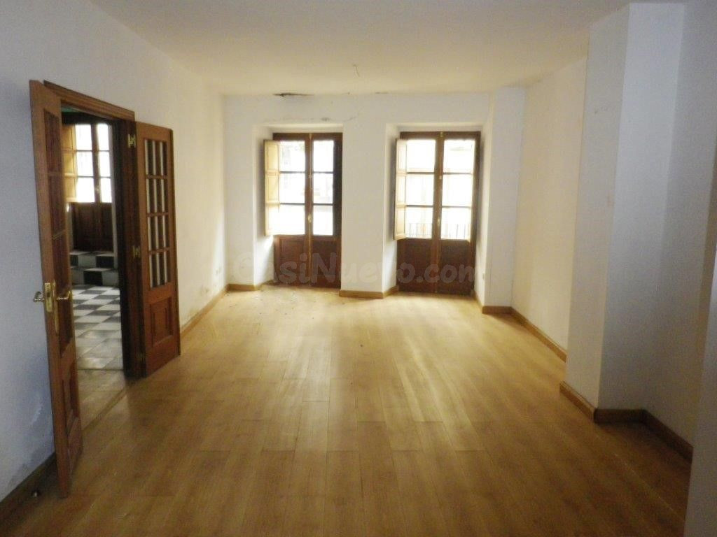 Venta de Piso de 4 dormitorios con terraza en Viveiro centro - foto 2