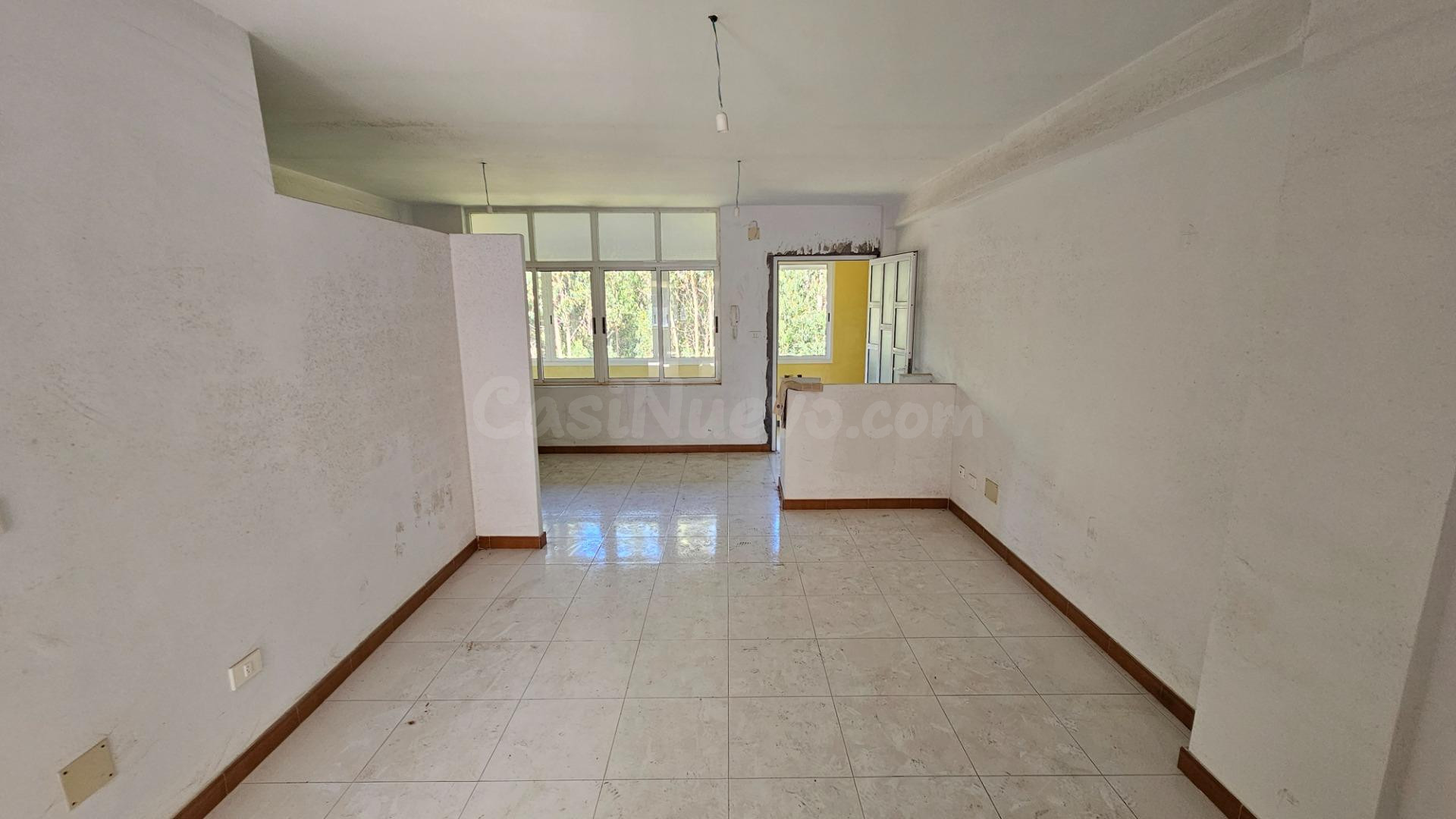 Piso para reformar con posibilidad de dúplex, junto a playas - foto 2