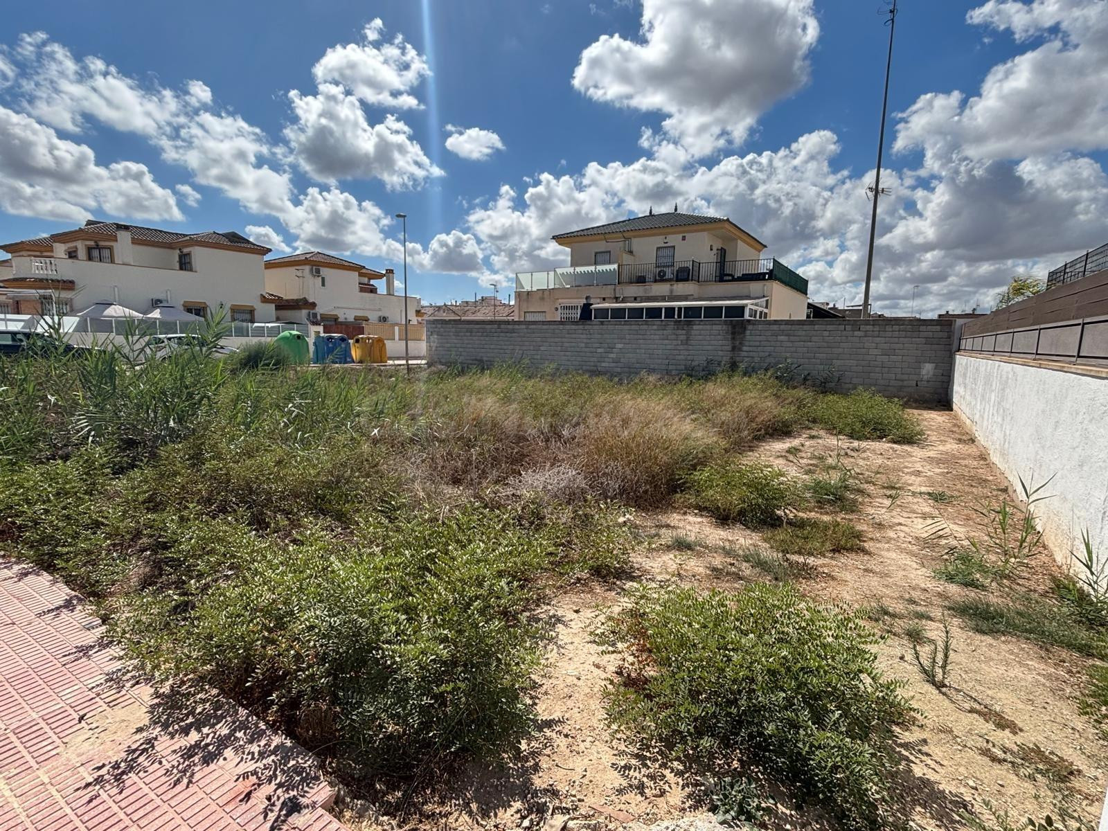 TERRENO URBANO EN CALLE IRLANDA , DAYA NUEVA - foto 4