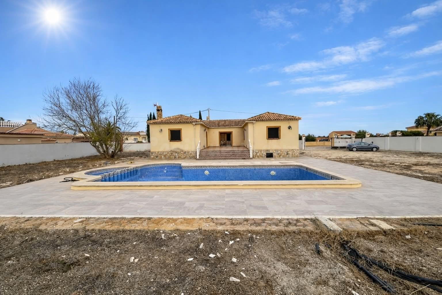 VILLA EN CATRAL