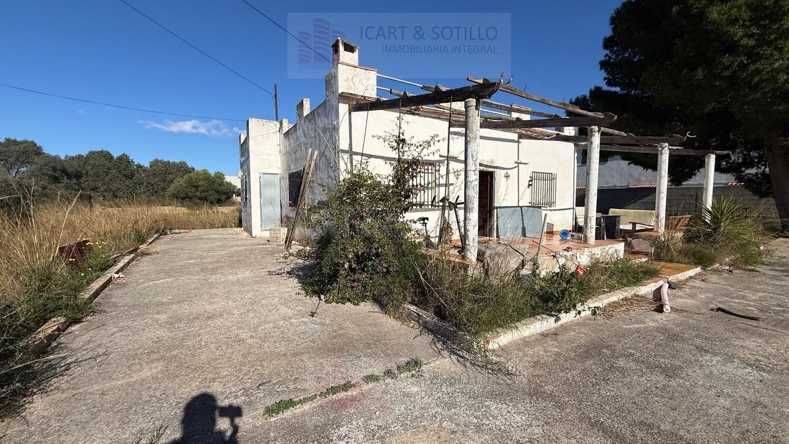 Finca urbana de 1.730 m2 en Les Salines (Vinaròs) con vivien - foto 2