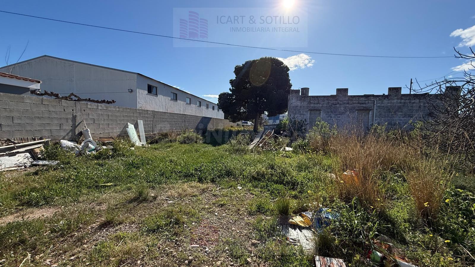 Finca urbana de 1.730 m2 en Les Salines (Vinaròs) con vivien - foto 4