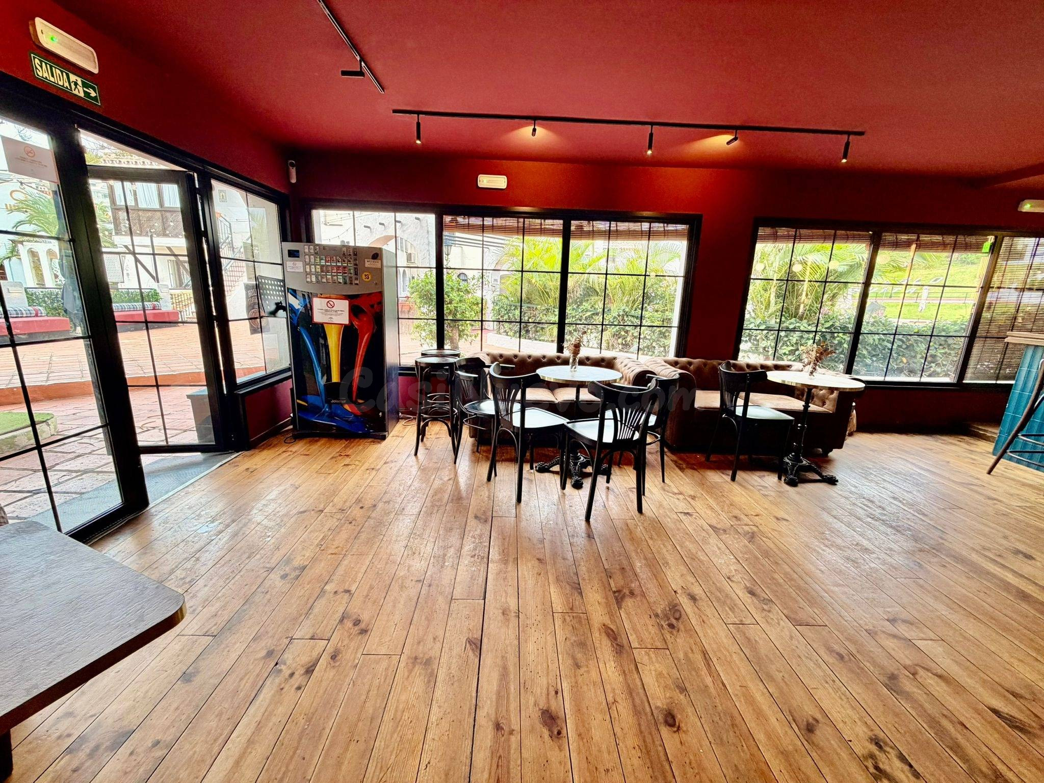 TRASPASO DE BAR–RESTAURANTE DE 200 M2 EN BENALMÁDENA, CERCA DE LA PLAYA | UBICACIÓN EXCEPCIONAL