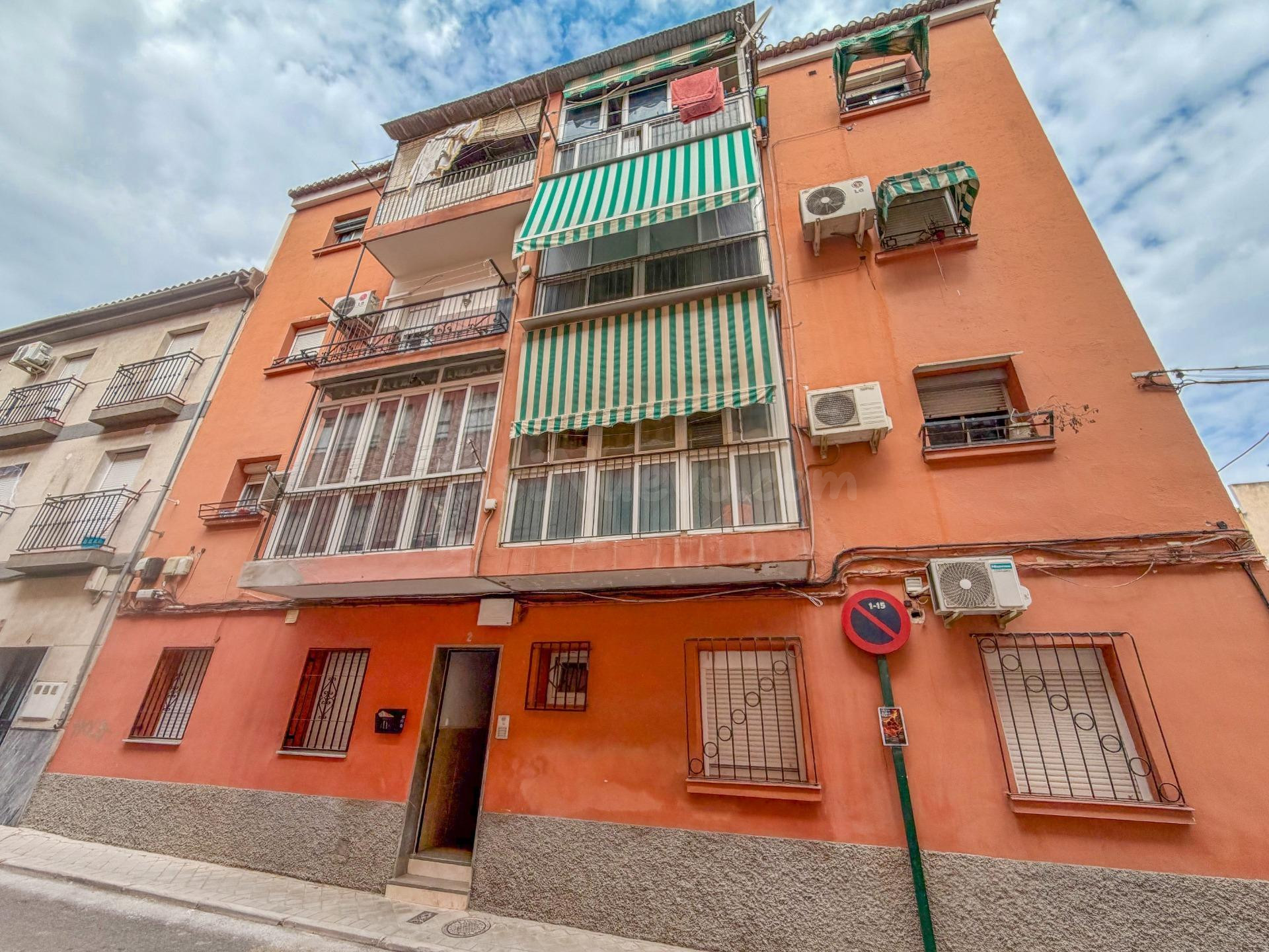 Piso de 2 dorm. reformado para entrar a vivir. - foto 3