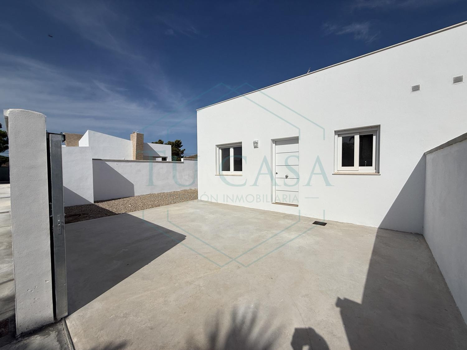 Se alquila PARA LARGA TEMPORADA apartamento en la zona de la - foto 2