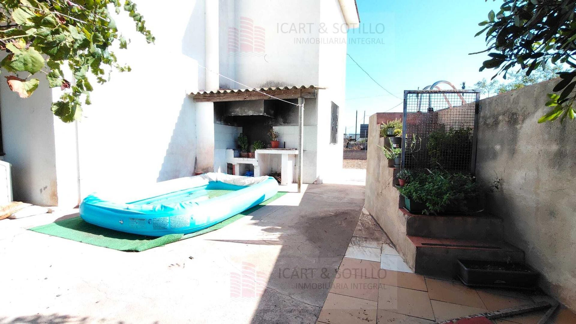 Espectacular chalet independiente con piscina y gran parcela - foto 5