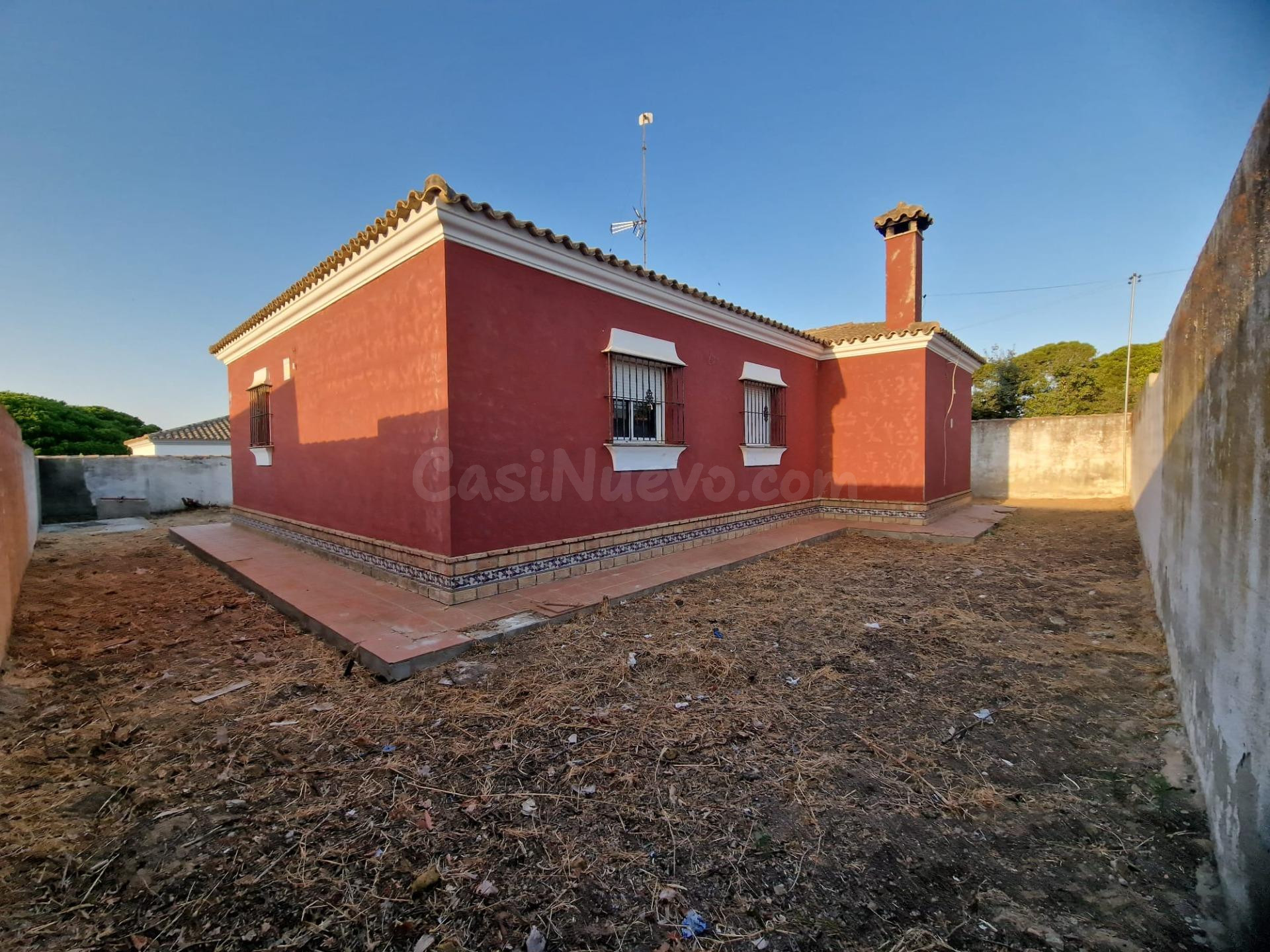 Se vende chalet en la zona de Pinar de los Franceses - foto 2