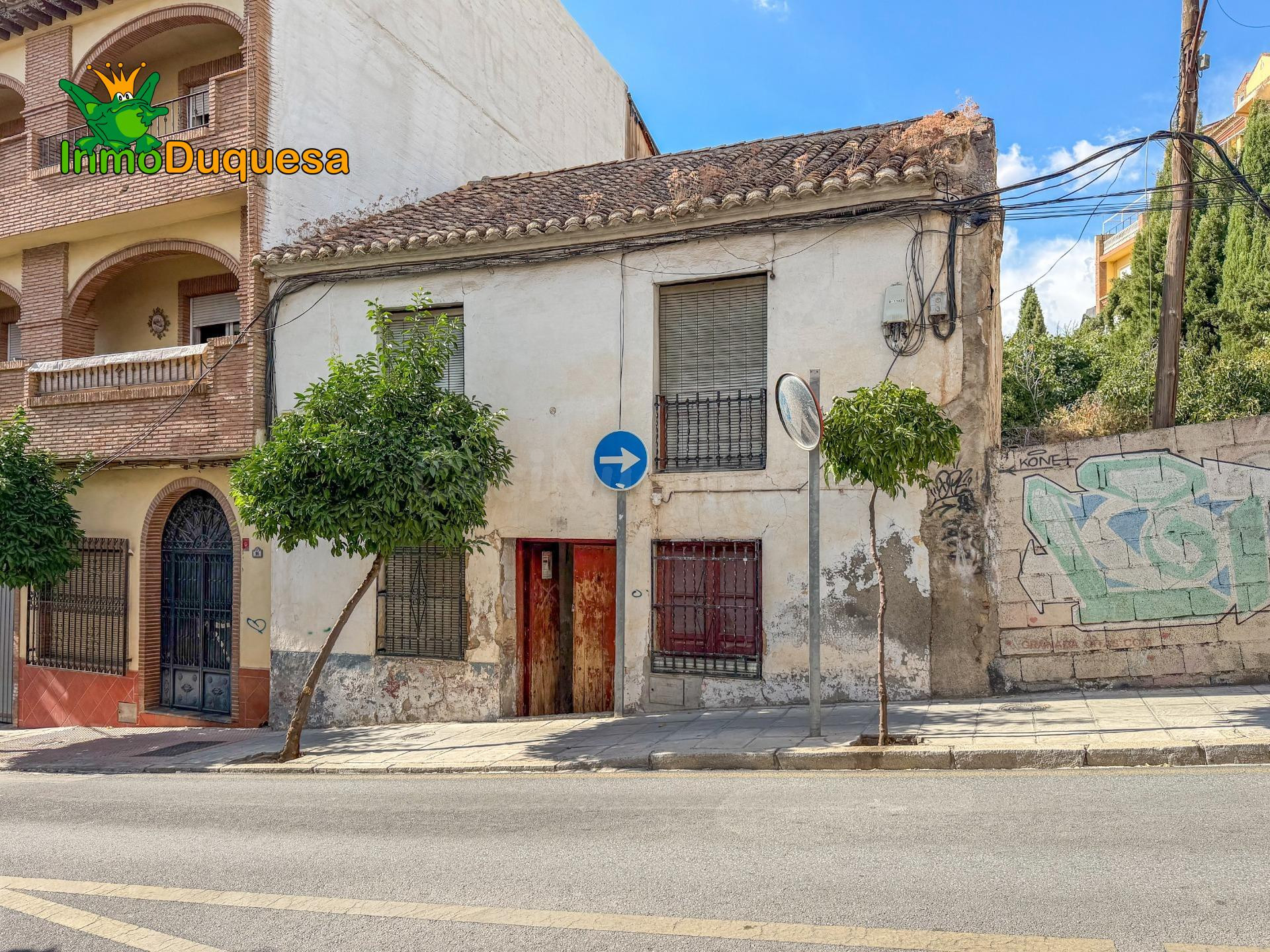 Casa para DEMOLICIÓN total. En el centro de Huetor Vega.