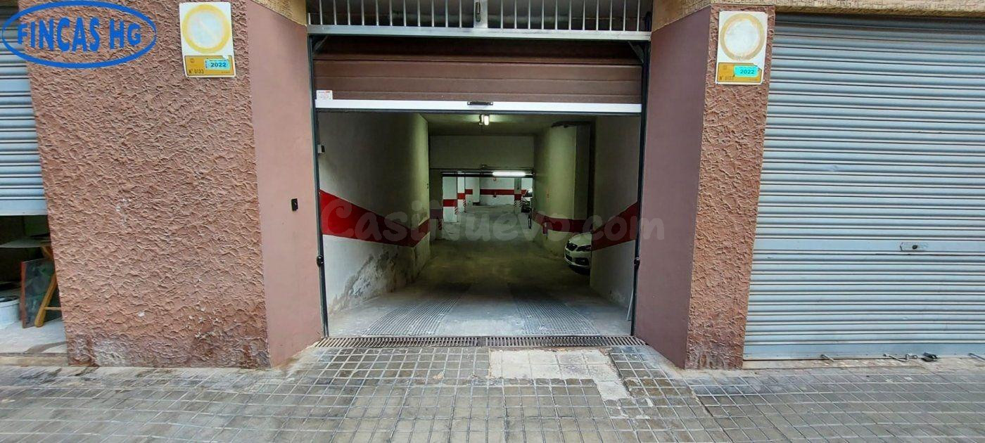 Plaza de garaje ubicada en San Blas