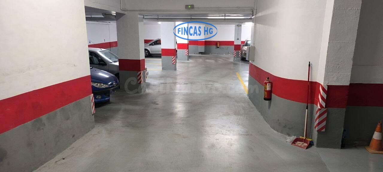 Plaza de garaje ubicada en San Blas - foto 5