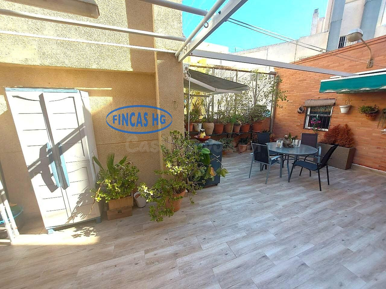 Amplia vivienda reformada en Altozano - Ideal para clínica, 