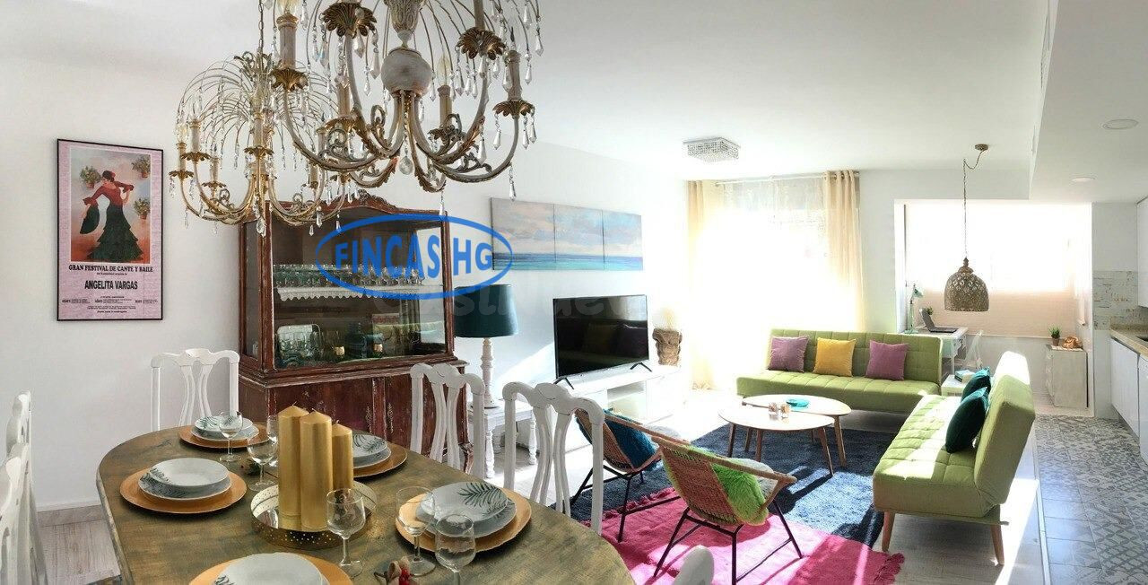 Excelente vivienda de cuatro dormitorios con garaje y traste - foto 2