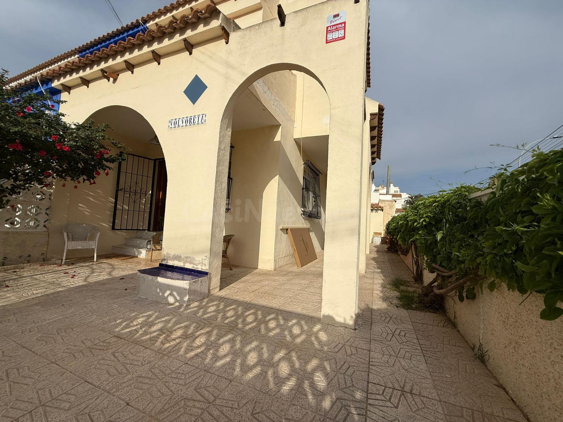 Alquiler Temporal en Los Alcázares: Vive con Espacio, Luz y 