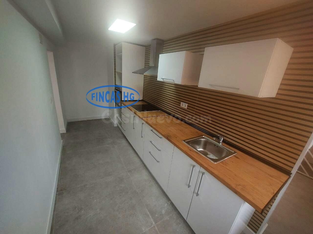 Estupenda vivienda,  reforma a estrenar junto a Plaza de España