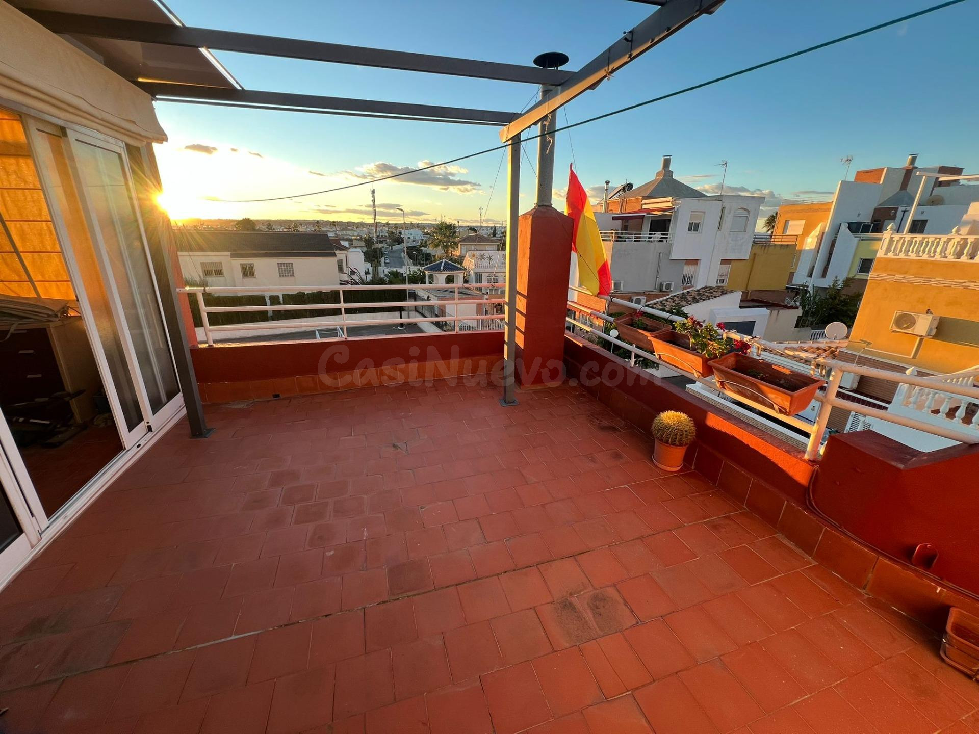 Adosado independiente en venta en Los Balcones