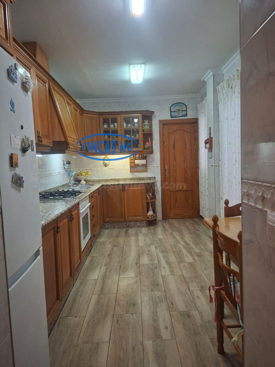 Casa independiente en zona Monte Tossal, cerca de plaza de t - foto 4