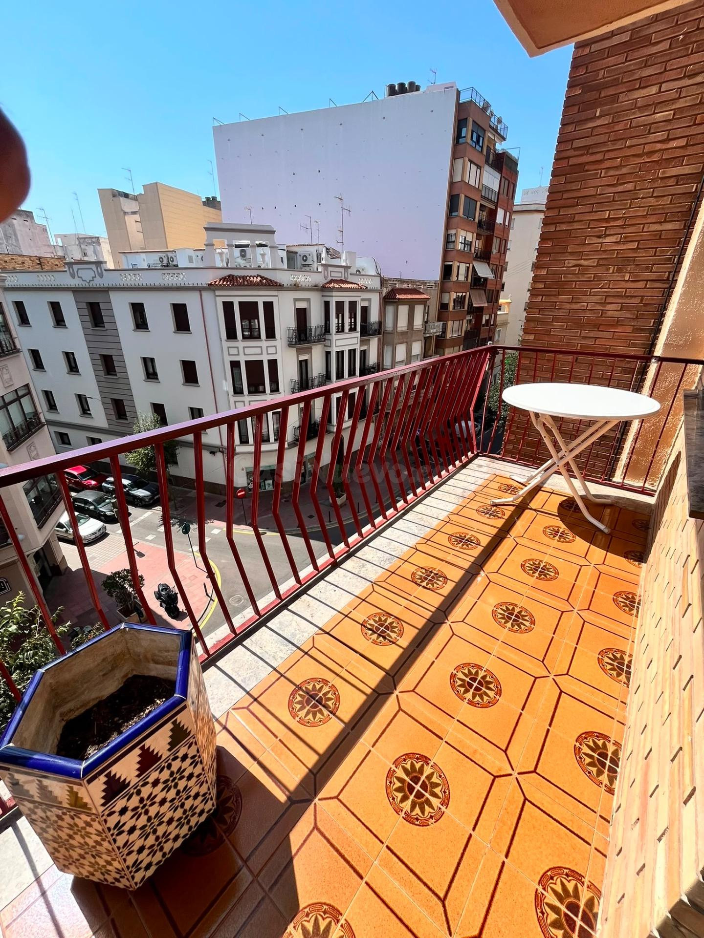 Piso para estudiantes en Avenida Casalduch 12