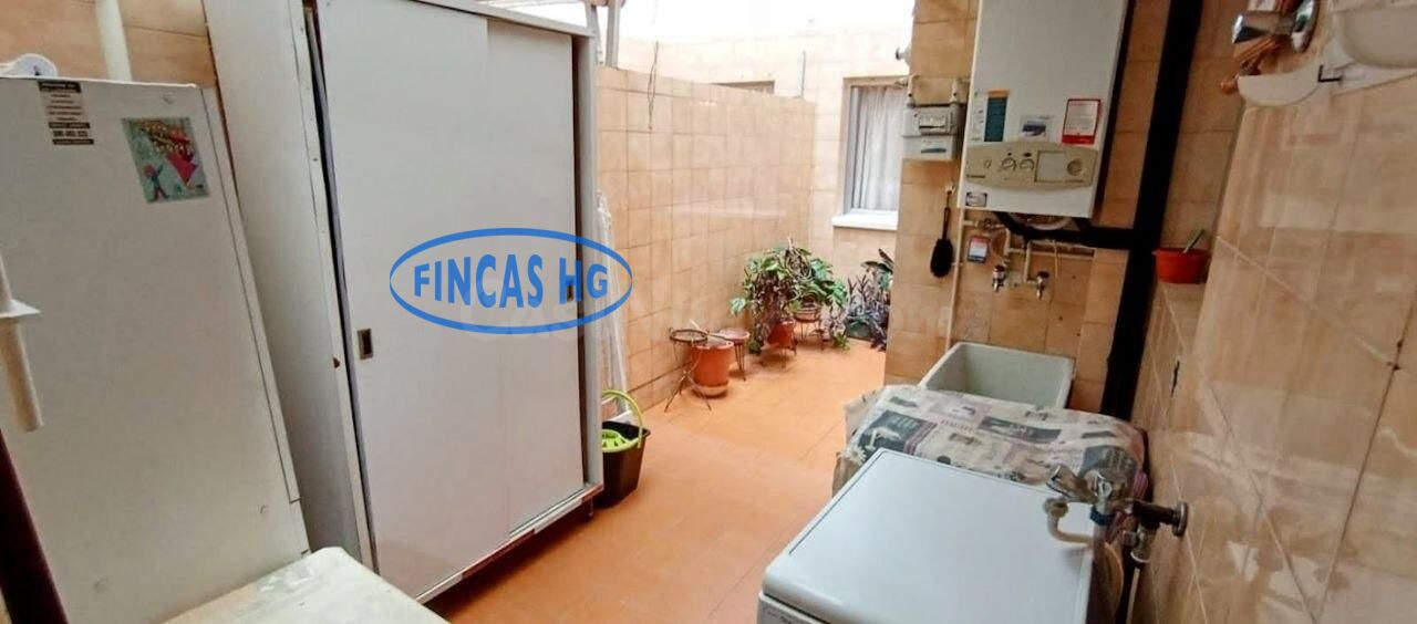 Vivienda en Altozano con Garaje y Patio-Terraza