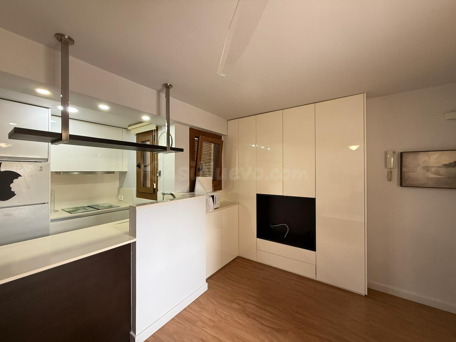Piso en venta en Los Alcázares – Lujo y Exclusividad a un Pa - foto 2